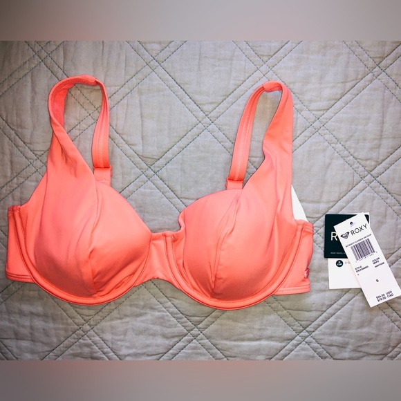 Roxy Other - Roxy bikini top (updated sizes!)